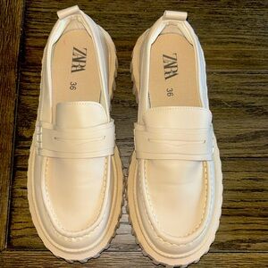 Womens ZARA chunky heel loafers-sz. 36 (Eur.)